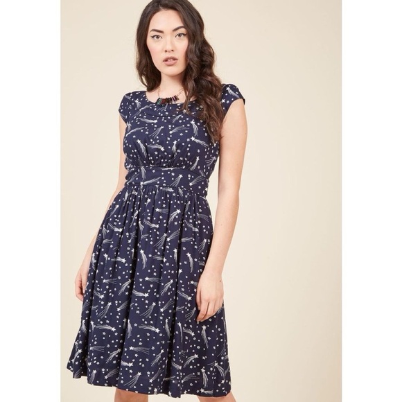 ModCloth • Emily & Fin Day After Day Dress in Shooting Stars navy comet print - Picture 1 of 13